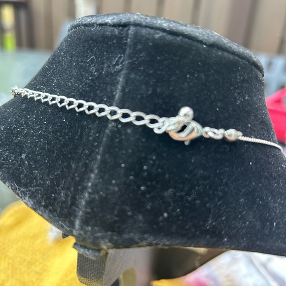 NWOT Beautiful Silver and Brown Bead and Pendant Necklace 10” Length - Picture 3 of 3